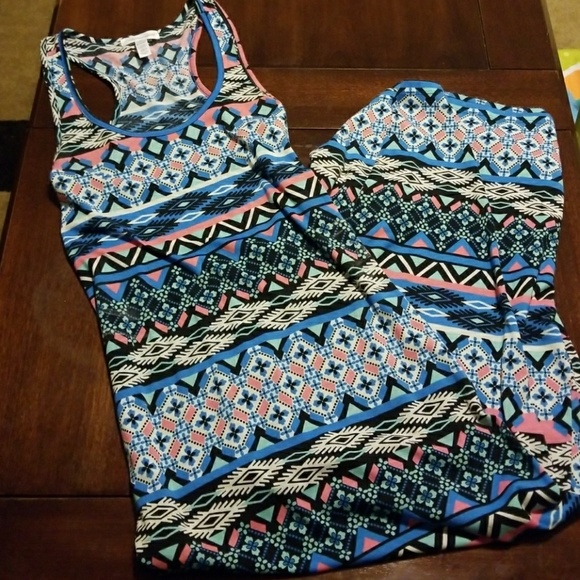 Dresses & Skirts - Maxi Dress